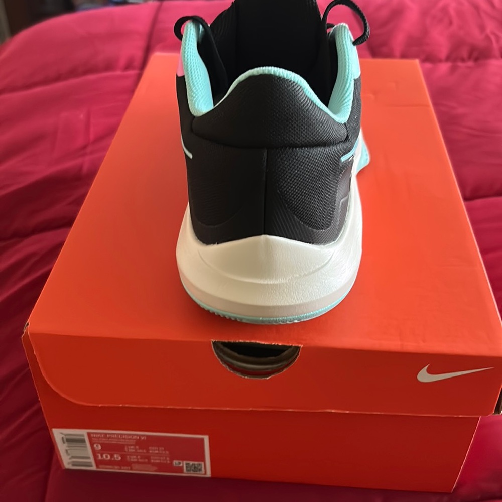 COPY - NEW….Men’s basketball shoe. Great style for women too! Multicolored